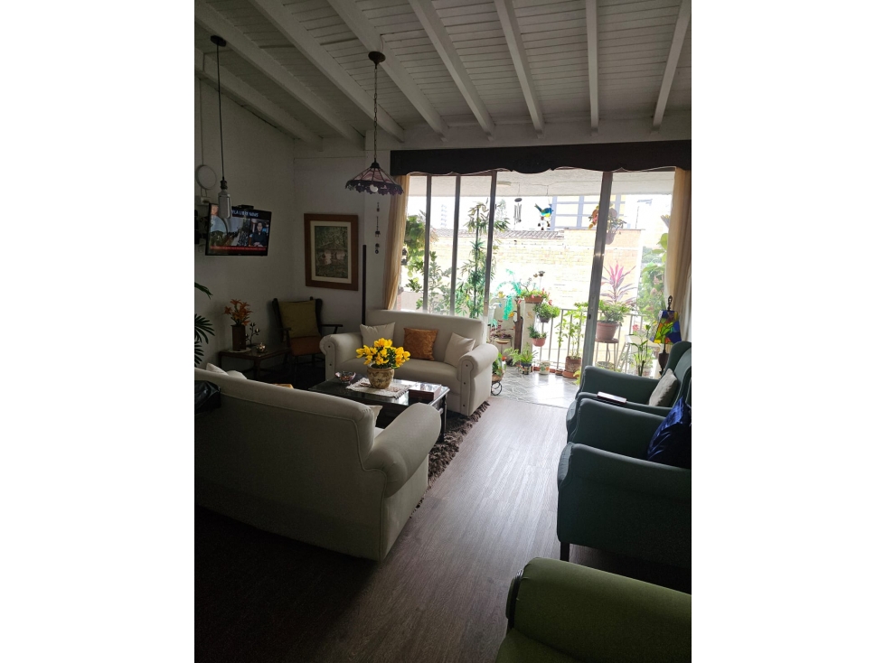 VENDO APARTAMENTO LAURELES