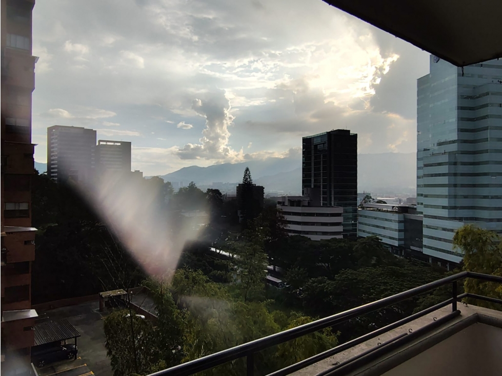 VENDO APARTAMENTO POBLADO CASTROPOL — foto 3