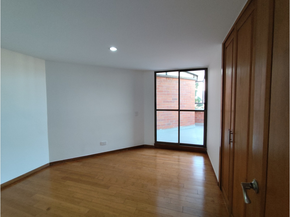 VENDO APARTAMENTO SABANETA SECTOR AVES MARIA — foto 3
