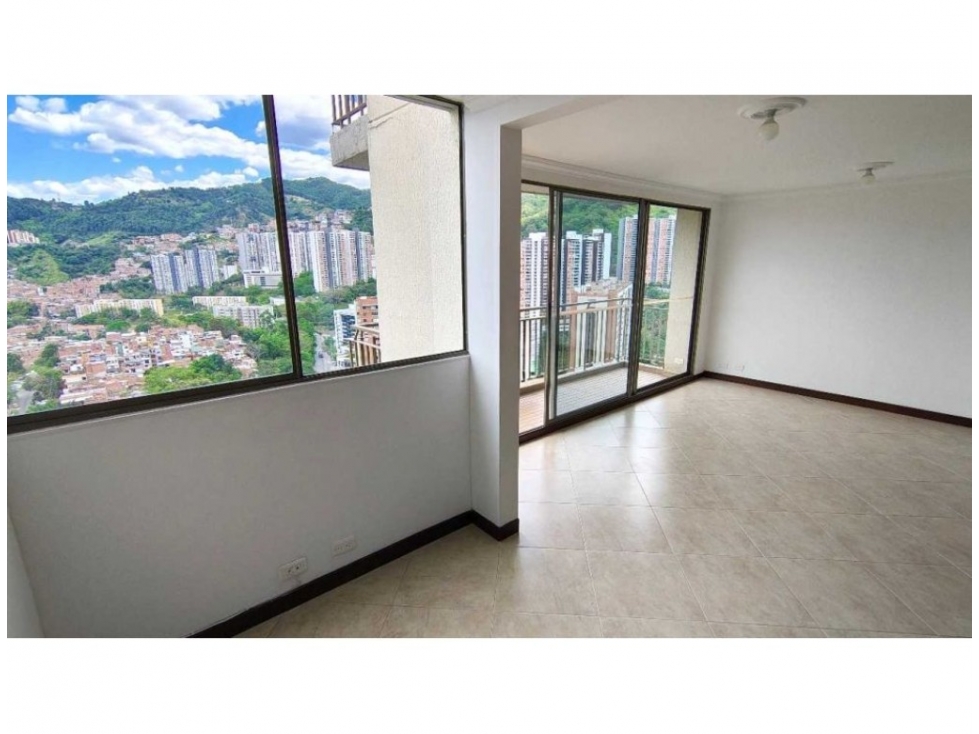 Apartamento en Venta Loma de Los Bernal Medellin — foto 2
