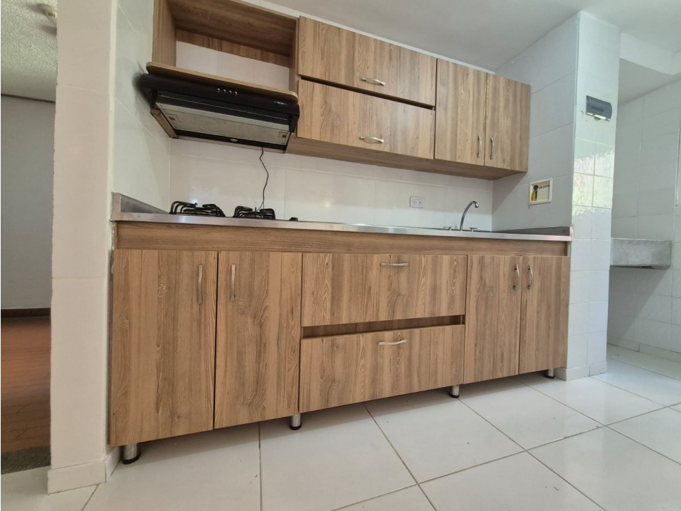 Venta apartamento 58m2, estación Madera, parqueadero cubierto