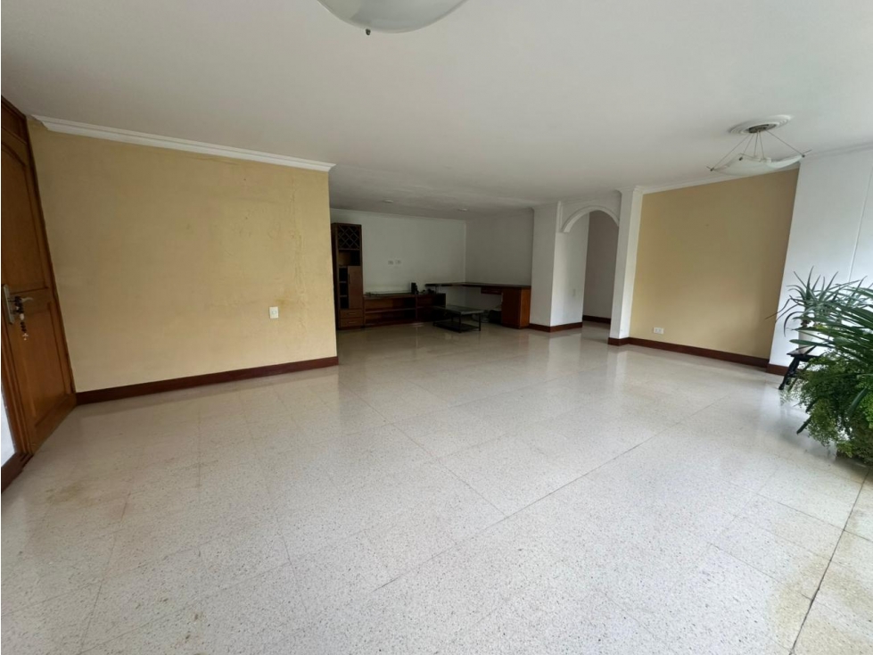 APARTAMENTO EN VENTA LAURELES EXCELENTE UBICACIÓN