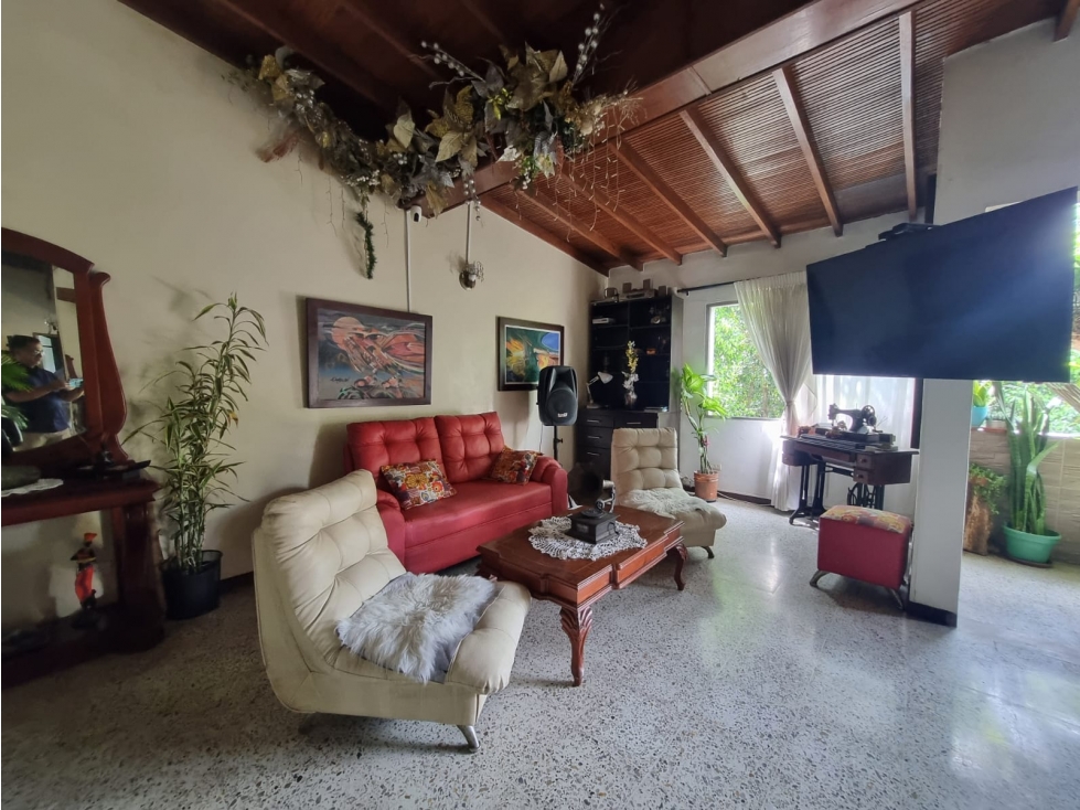 Apartamento en venta en los Colores-Estadio 114 mt² 5to piso