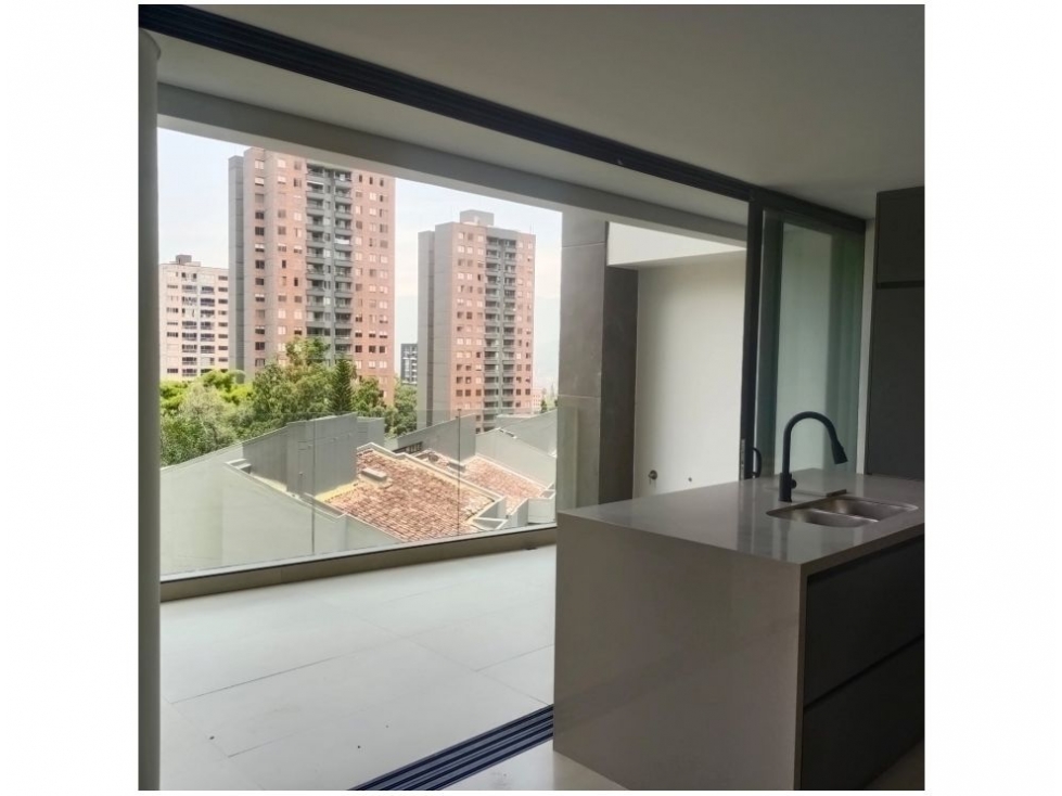 Apartamento en venta moderno, El Poblado Tesoro, 3 parqueaderos — foto 4