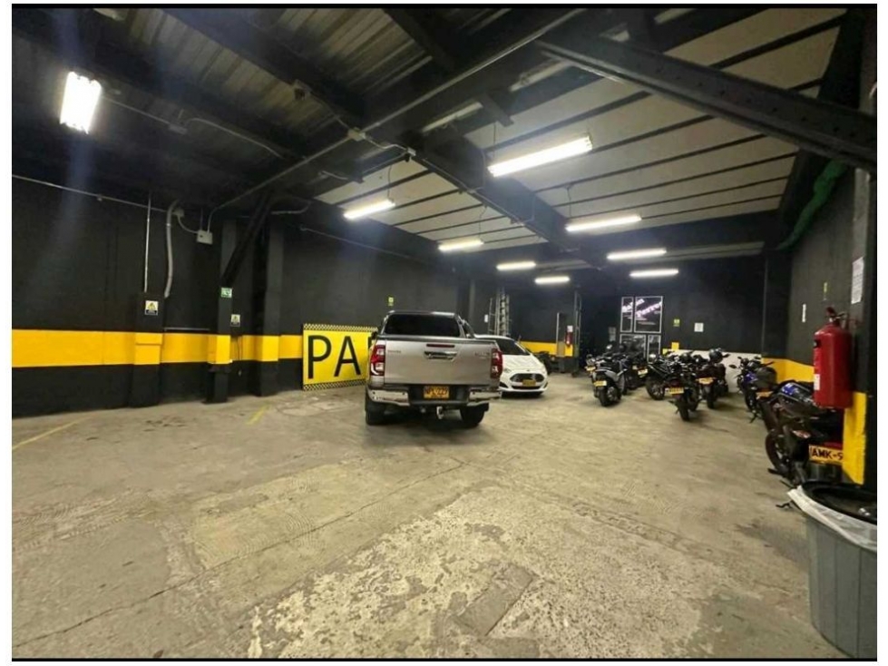 En venta Discoteca o casalote en Poblado — foto 3