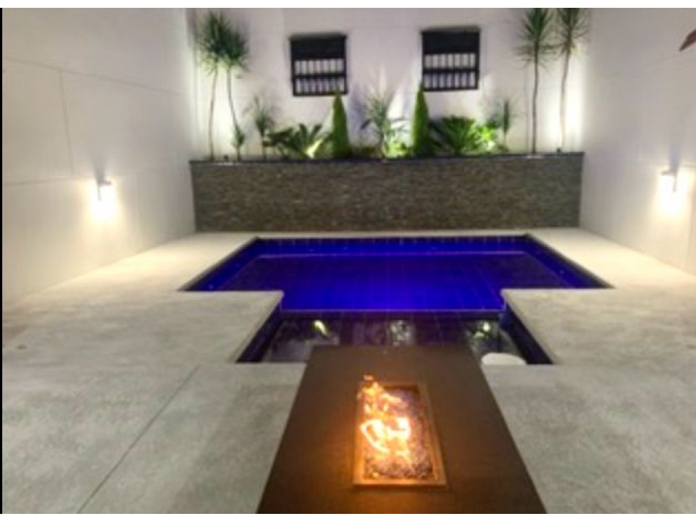 Vendo espectacular casa unifamiliar en Medellín Laureles!