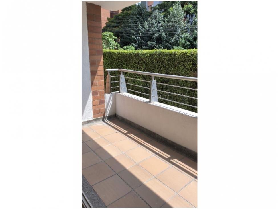 Apartamento en Venta Loma de Los Bernal Medellin — foto 2