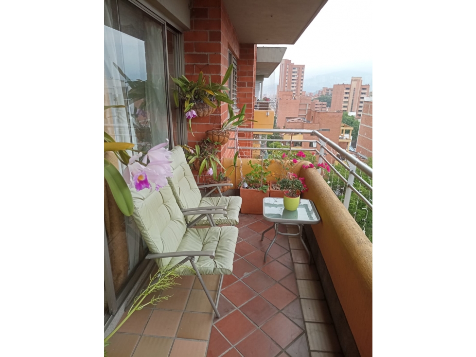 Te ofrezco Apartamento en Laureles