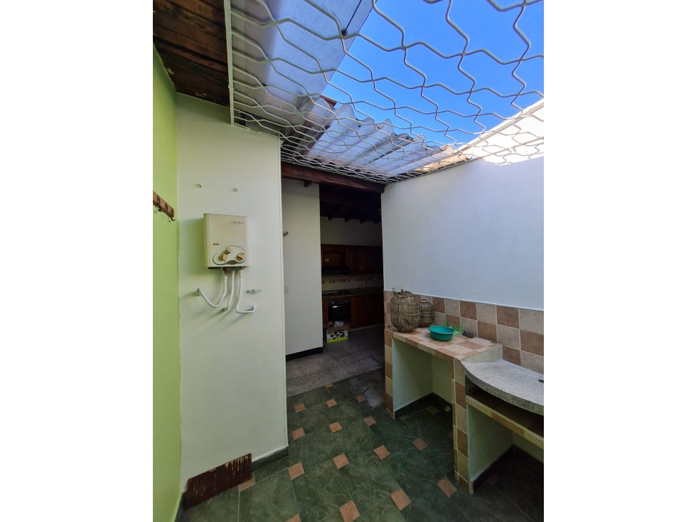 Casa esquinera 2 piso en edificio a la venta en Belén malibú — foto 5