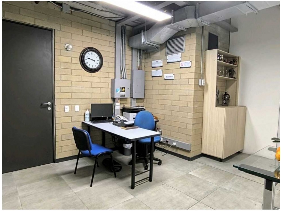 (J) Oficina en venta Centro Empresarial en Guayabal sobre la Av. 80 — foto 3