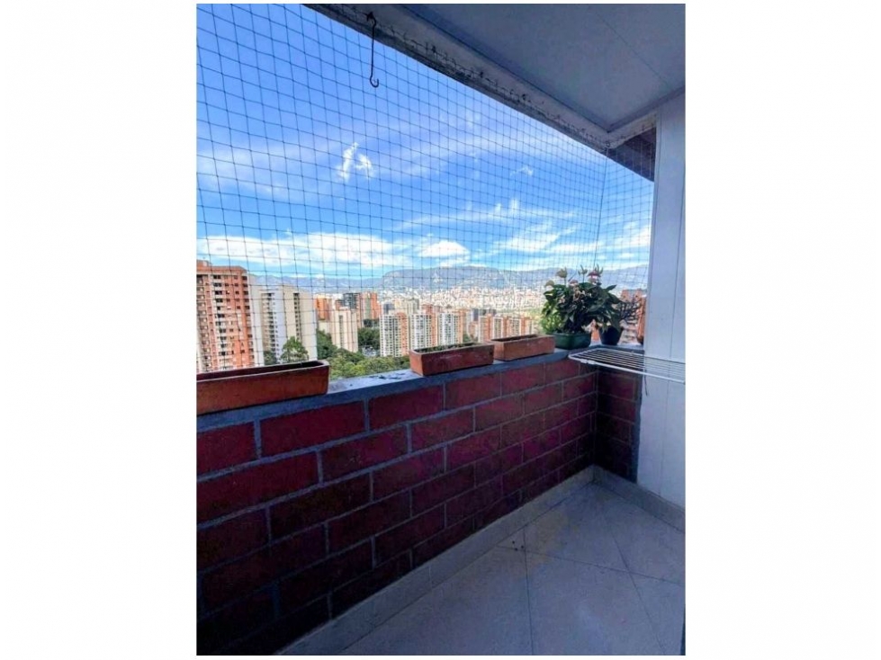Apartamento en Venta Loma de Los Bernal Medellin — foto 2