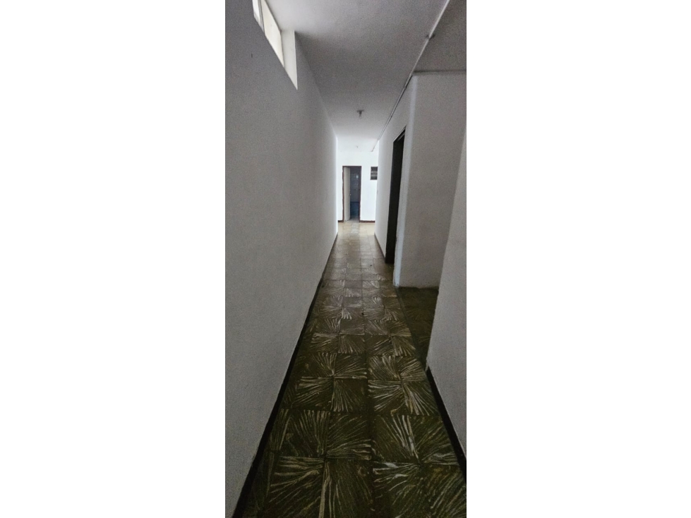 VENDO CASA LOTE LAURELES VELODROMO CON LICENCIA
