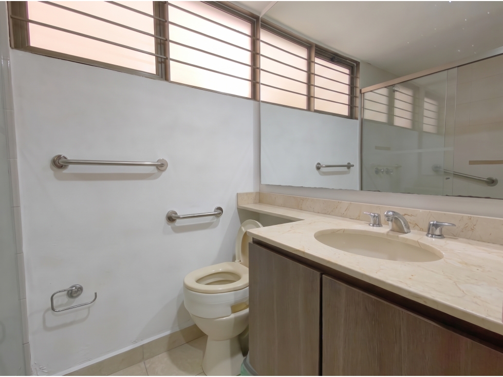 Apartamento en Conquistadores, Excelente Ubicación — foto 3