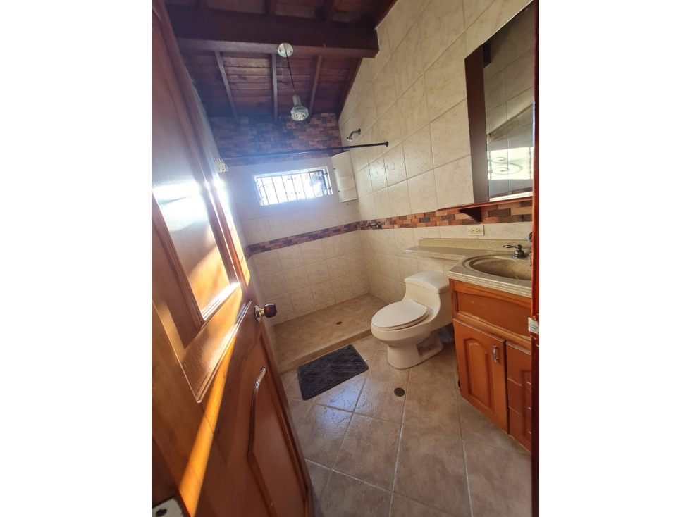 Casa esquinera 2 piso en edificio a la venta en Belén malibú — foto 6