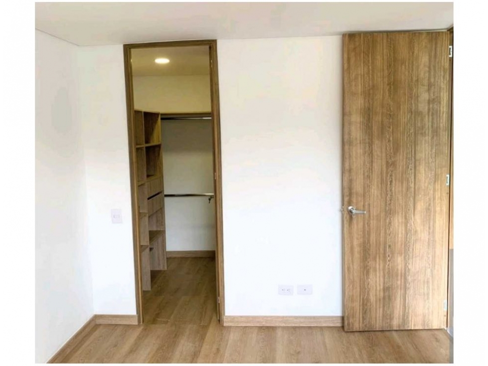 (J) Apartamento en venta Sabaneta Loma San José — foto 4