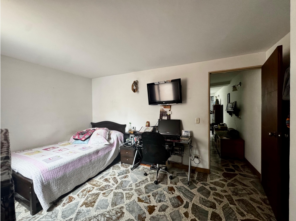 Apartamento en Calasanz bajo a la venta (A) — foto 4