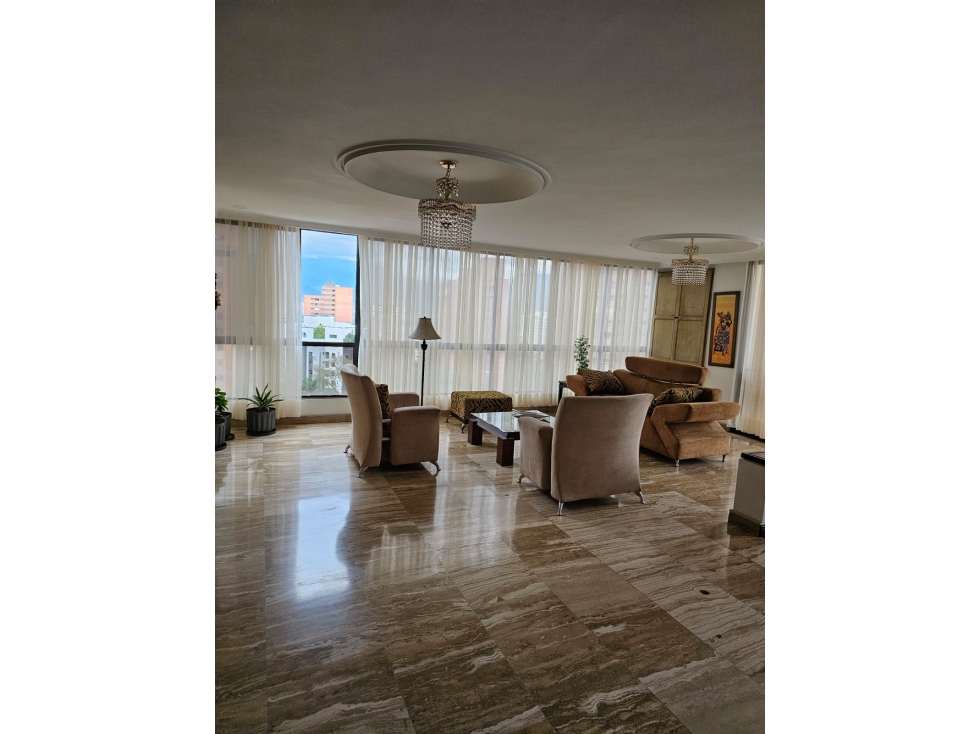 VENDO APARTAMENTO POBLADO BALSOS