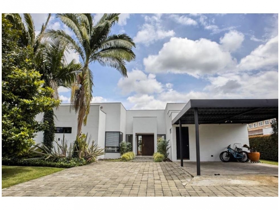 Venta MODERNA Casa Un Nivel Llanogrande via Aeropuerto Unidad 1A