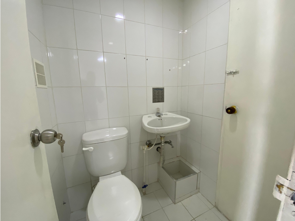 VENTA DE CONSULTORIO EN EL CENTRO, MEDELLÍN — foto 5