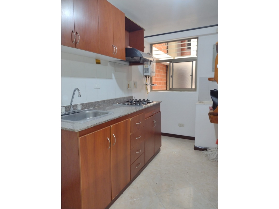 VENTA DE APARTAMENTO EN LOMA DE LOS BERNAL — foto 3