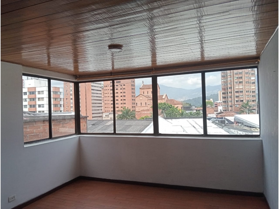 VENDO APARTA ESTUDIO EN EL CENTRO
