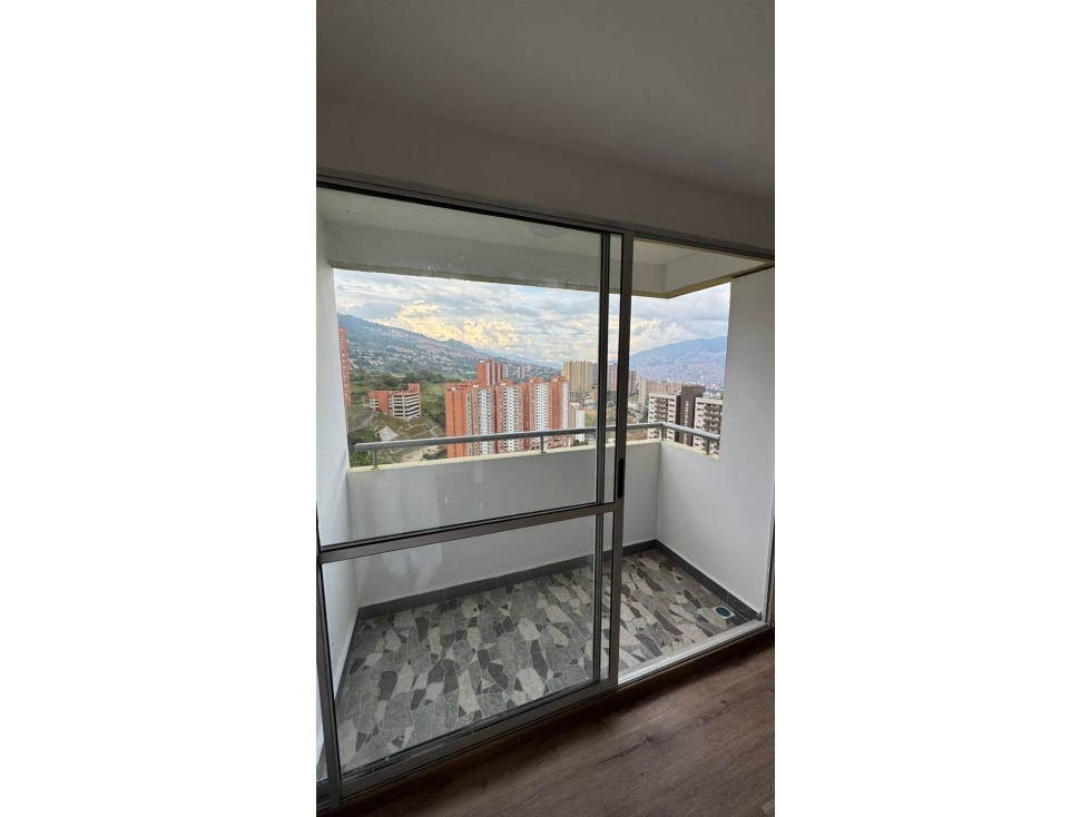 Te ofrezco Apartamento en Calasanz parte alta — foto 2