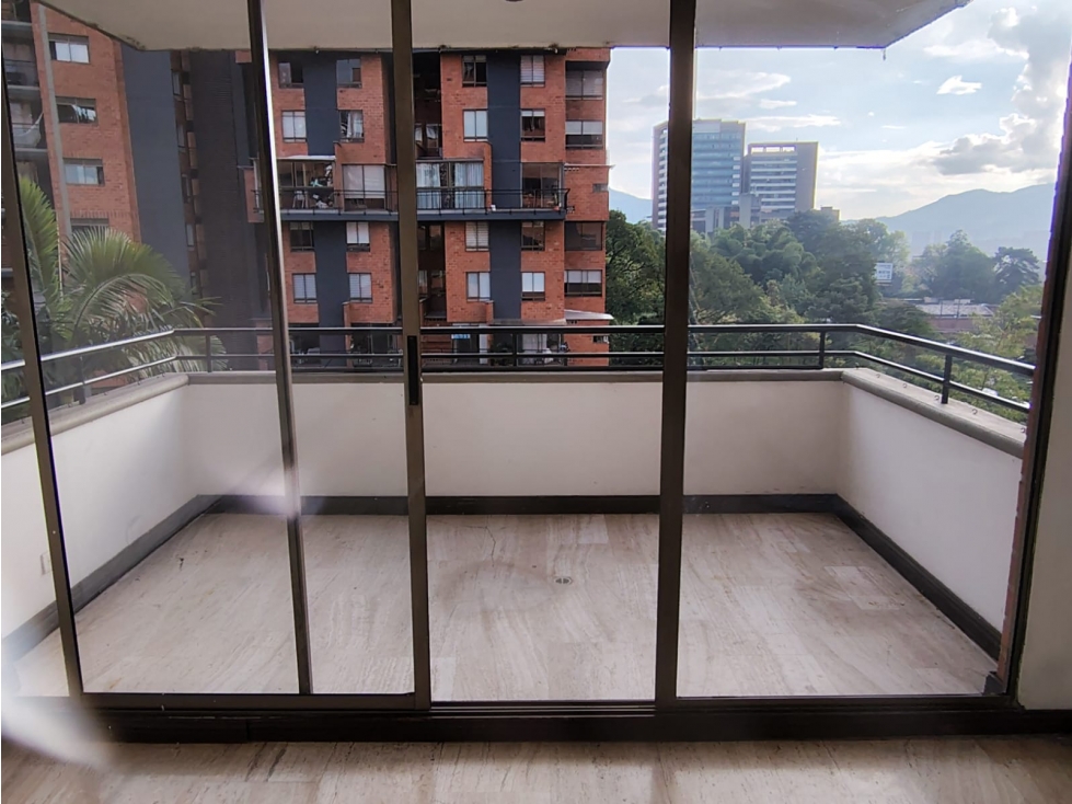 VENDO APARTAMENTO POBLADO CASTROPOL — foto 6