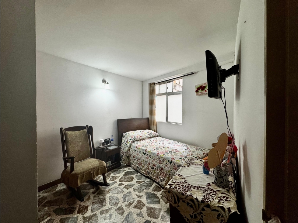 Apartamento en Calasanz bajo a la venta (A) — foto 6