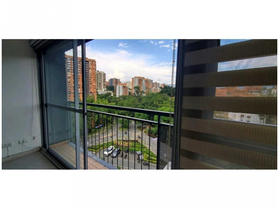 Apartamento en Venta Loma de Los Bernal Medellin — foto 2