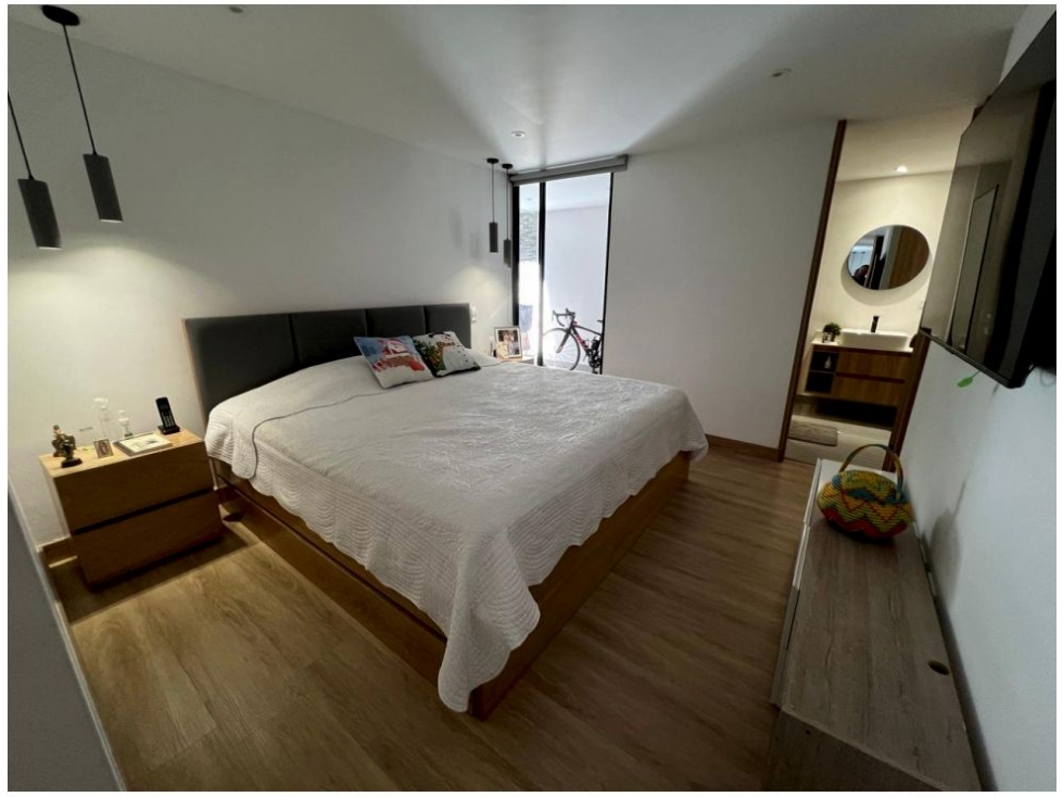 EXCELENTE CASA PRIMER PISO EN VENTA LAURELES NOGAL — foto 5