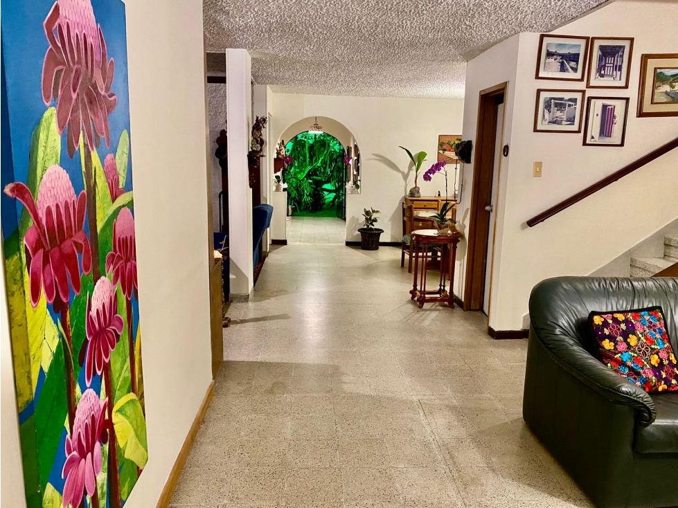 VENTA DE CASA UNIFAMILIAR EN BELEN MALIBÚ