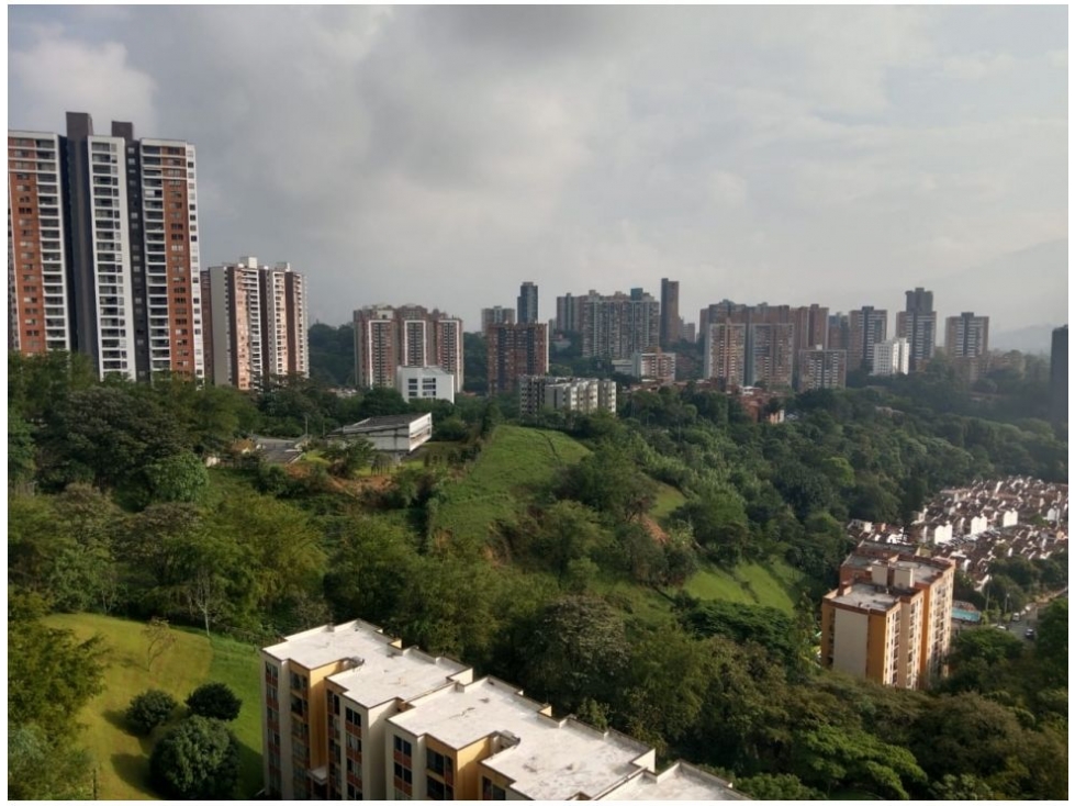 Apartamento en Venta Loma de los Bernal Medellin