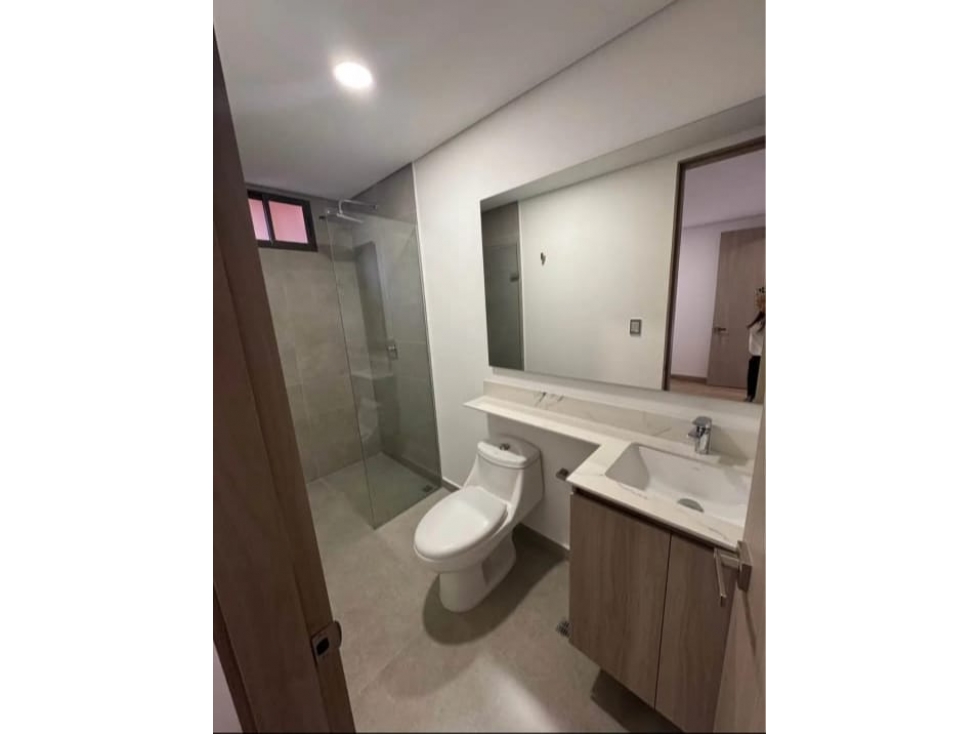 Vendo apto en Medellín sector laureles. Moderno y casi nuevo — foto 6