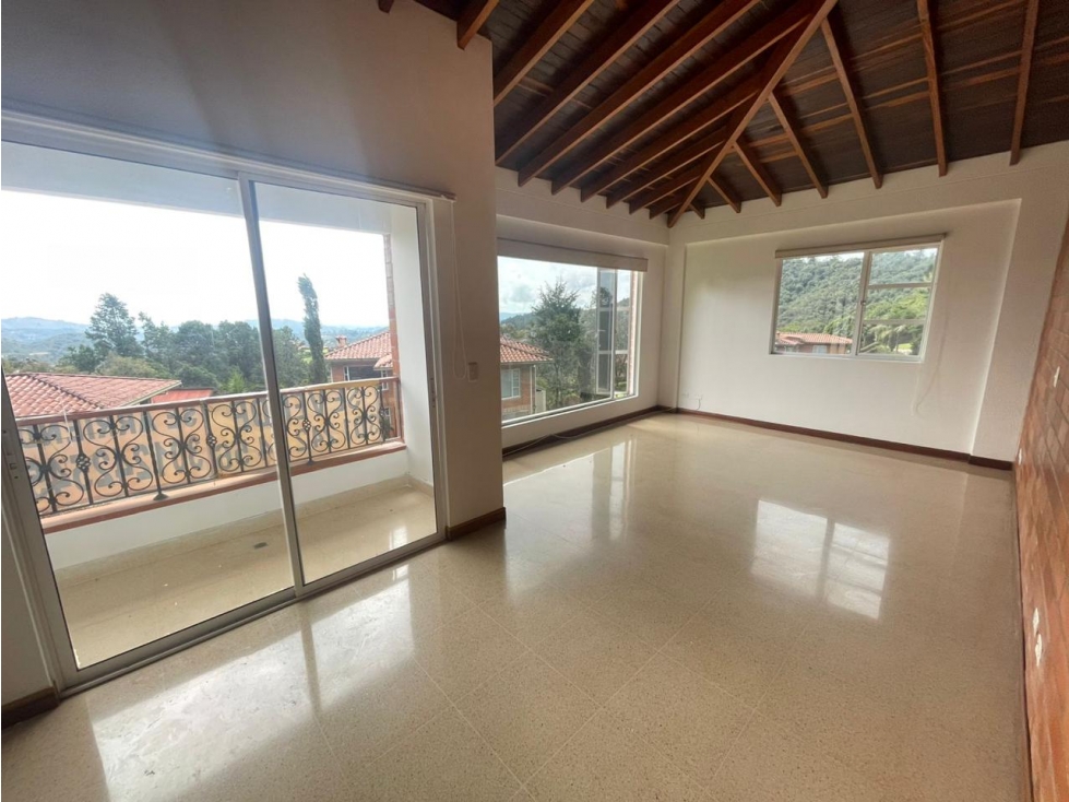 VENTA DE CASA CAMPESTRE 2 NIVELES EN ENVIGADO — foto 2