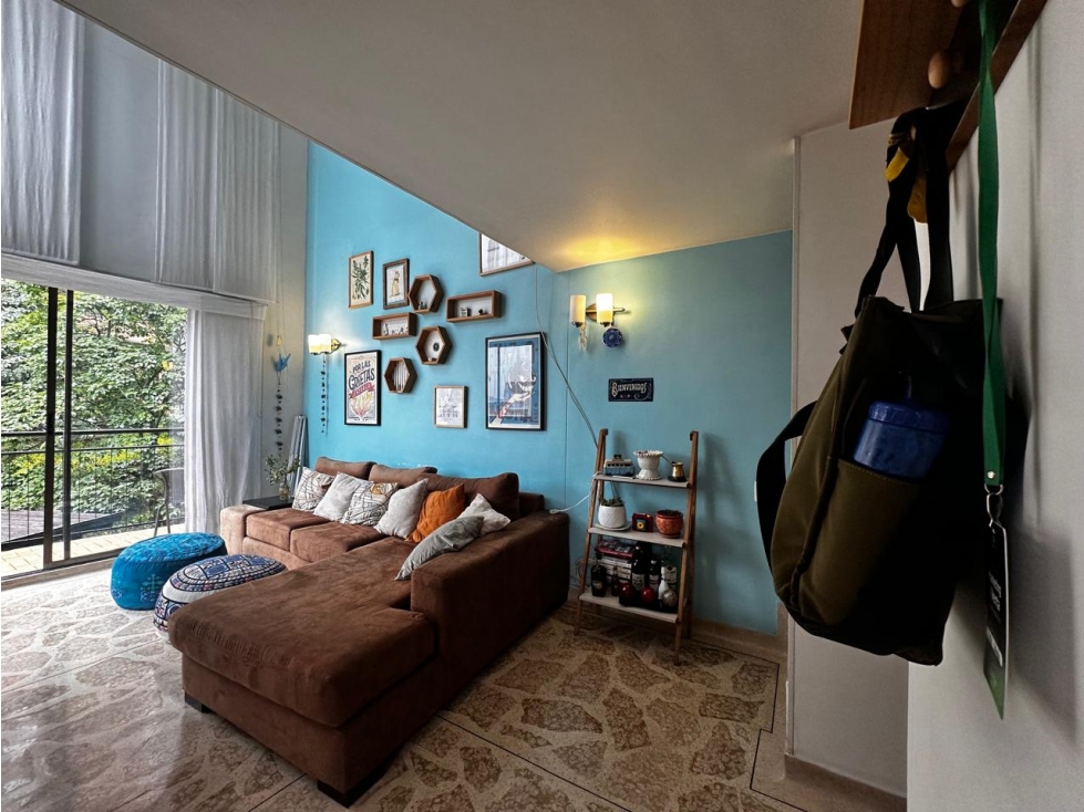 VENDO APARTAMENTO POBLADO CASTROPOL