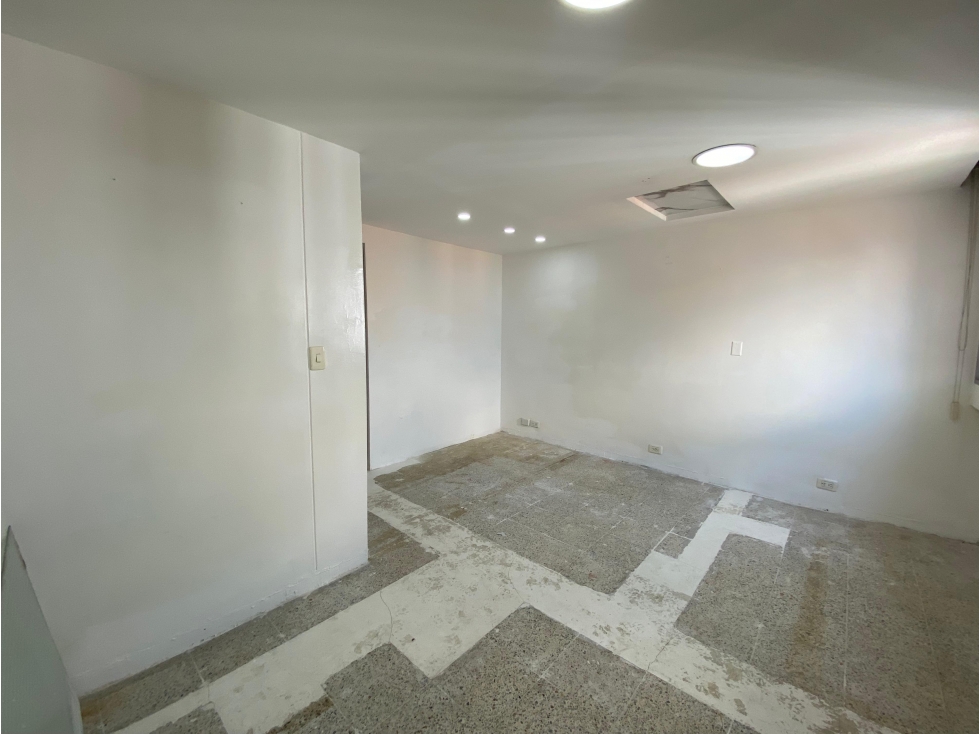 VENTA DE CONSULTORIO EN EL CENTRO, MEDELLÍN — foto 2