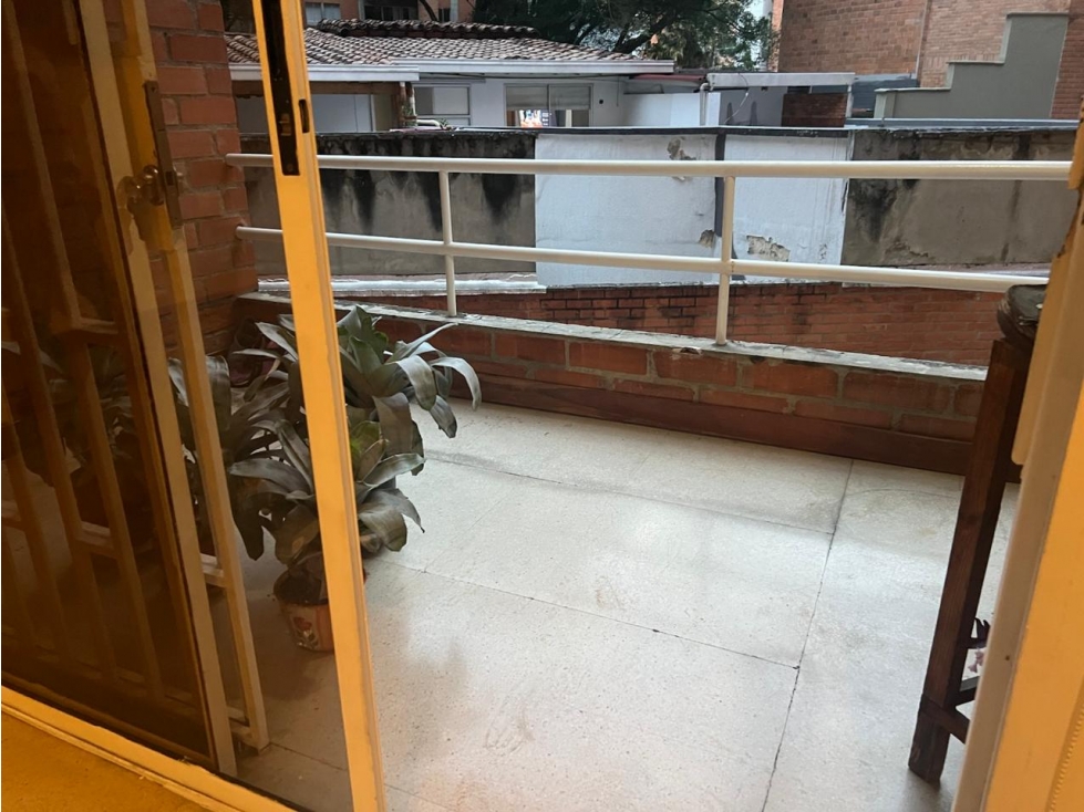 APARTAMENTO EN VENTA LAURELES EXCELENTE UBICACIÓN — foto 4