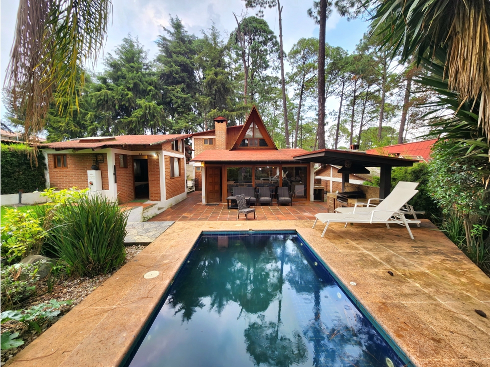 CABAÑA EN VENTA EN EL CENTRO DE AVÁNDARO, VALLE DE BRAVO