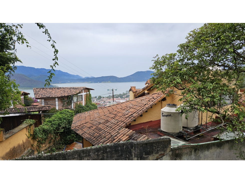 VENTA DE TERRENO CON VISTA AL LAGO EN VALLE DE BRAVO
