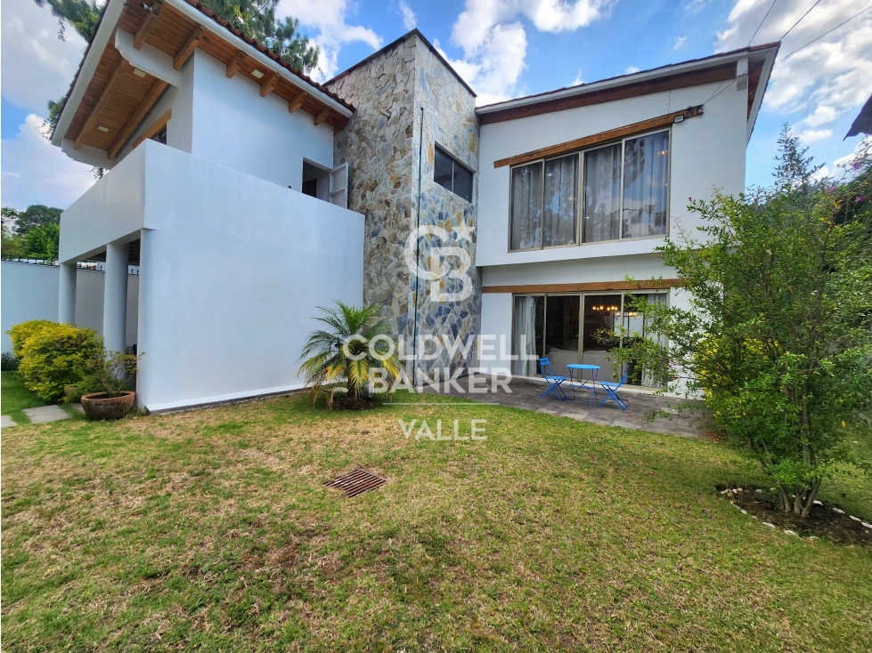 CASA EN VENTA CERCA DEL CLUB DE GOLF AVÁNDARO