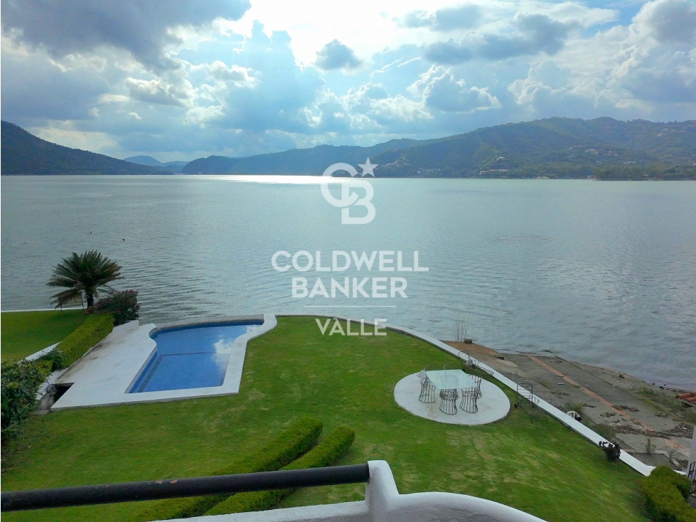 RENTA DE CASA EN LA PEÑA VALLE DE BRAVO