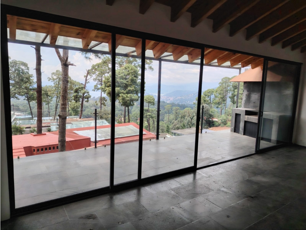 CASA EN RENTA DENTRO DE RESIDENCIAL EN AVÁNDARO