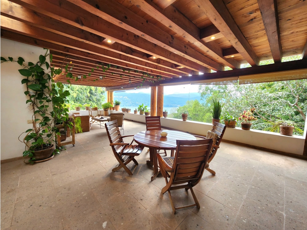 CASA EN VENTA CON VISTA AL LAGO EN VALLE E BRAVO — foto 5