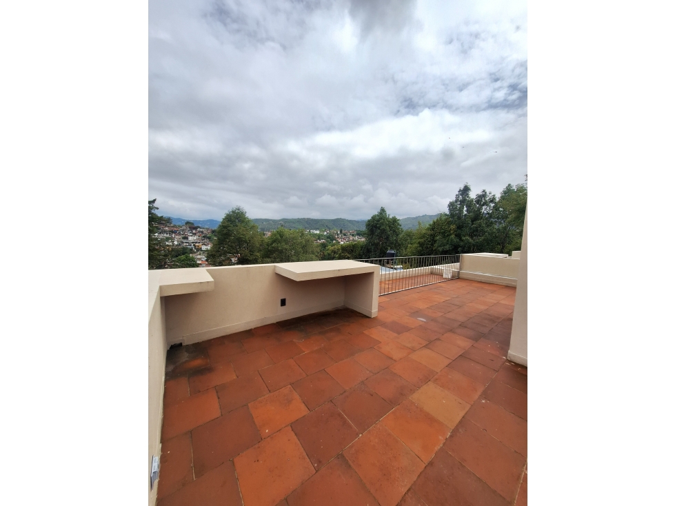 Casa en Venta dentro de Condominio en Valle de Bravo