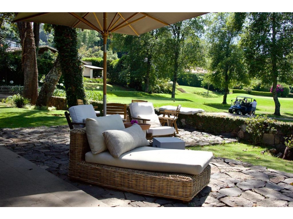 VENTA DE CASA, DENTRO DEL CLUB DE GOLF AVÁNDARO