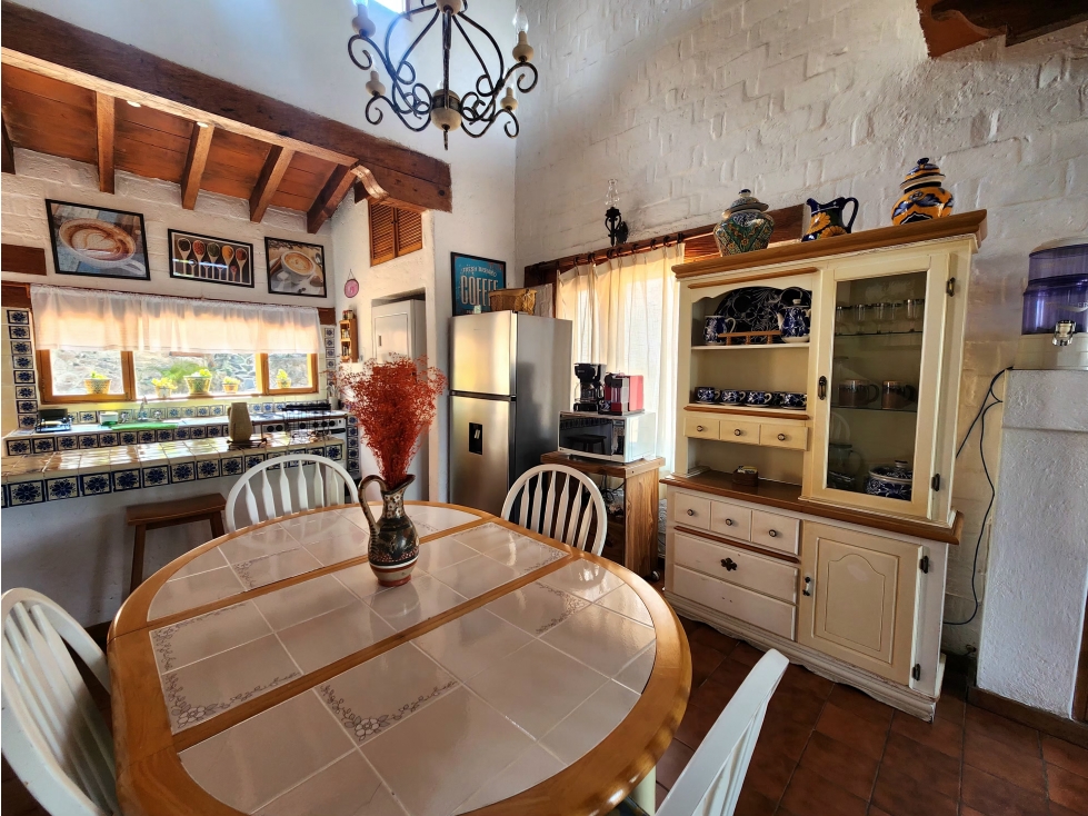 CASA EN RENTA, EN AVÁNDARO — foto 6