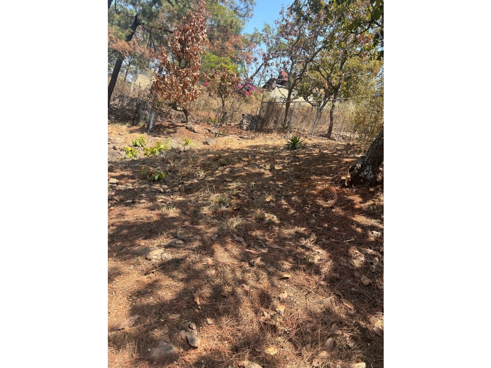 TERRENO EN VENTA CON VISTA AL LAGO EN VALLE DE BRAVO