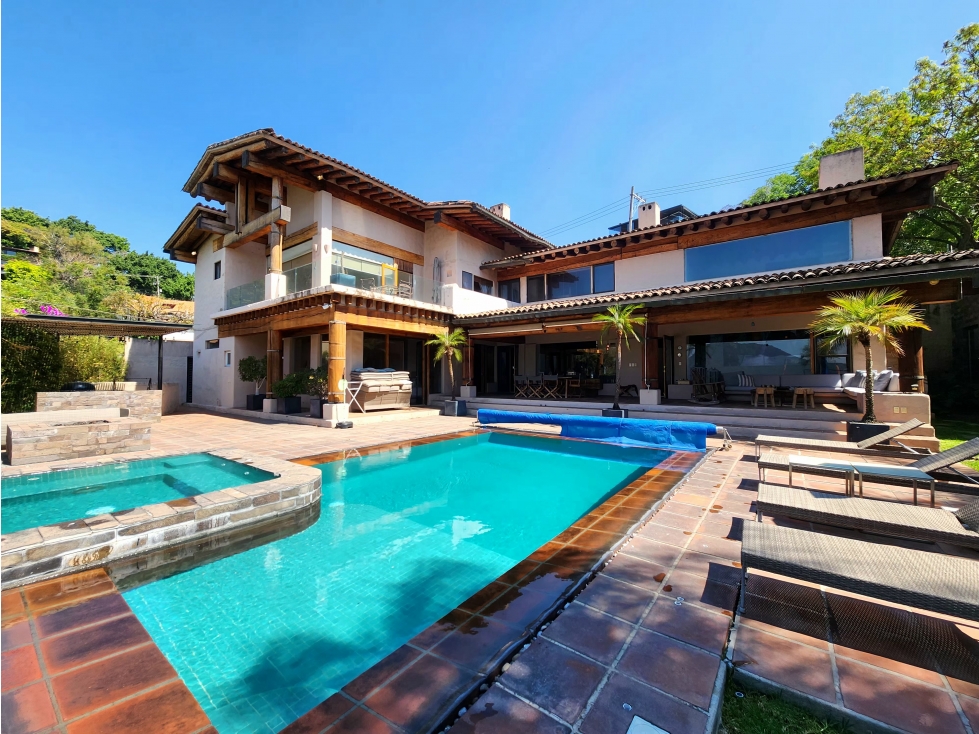 VENTA DE CASA CON ACCESO AL LAGO EN VALLE DE BRAVO — foto 2