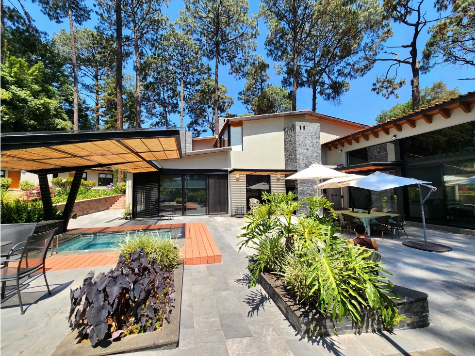 CASA EN VENTA EN AVÁNDARO, VALLE DE BRAVO