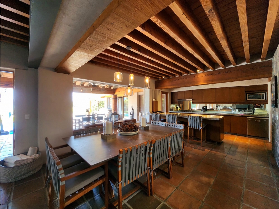 VENTA DE CASA CON ACCESO AL LAGO EN VALLE DE BRAVO — foto 6